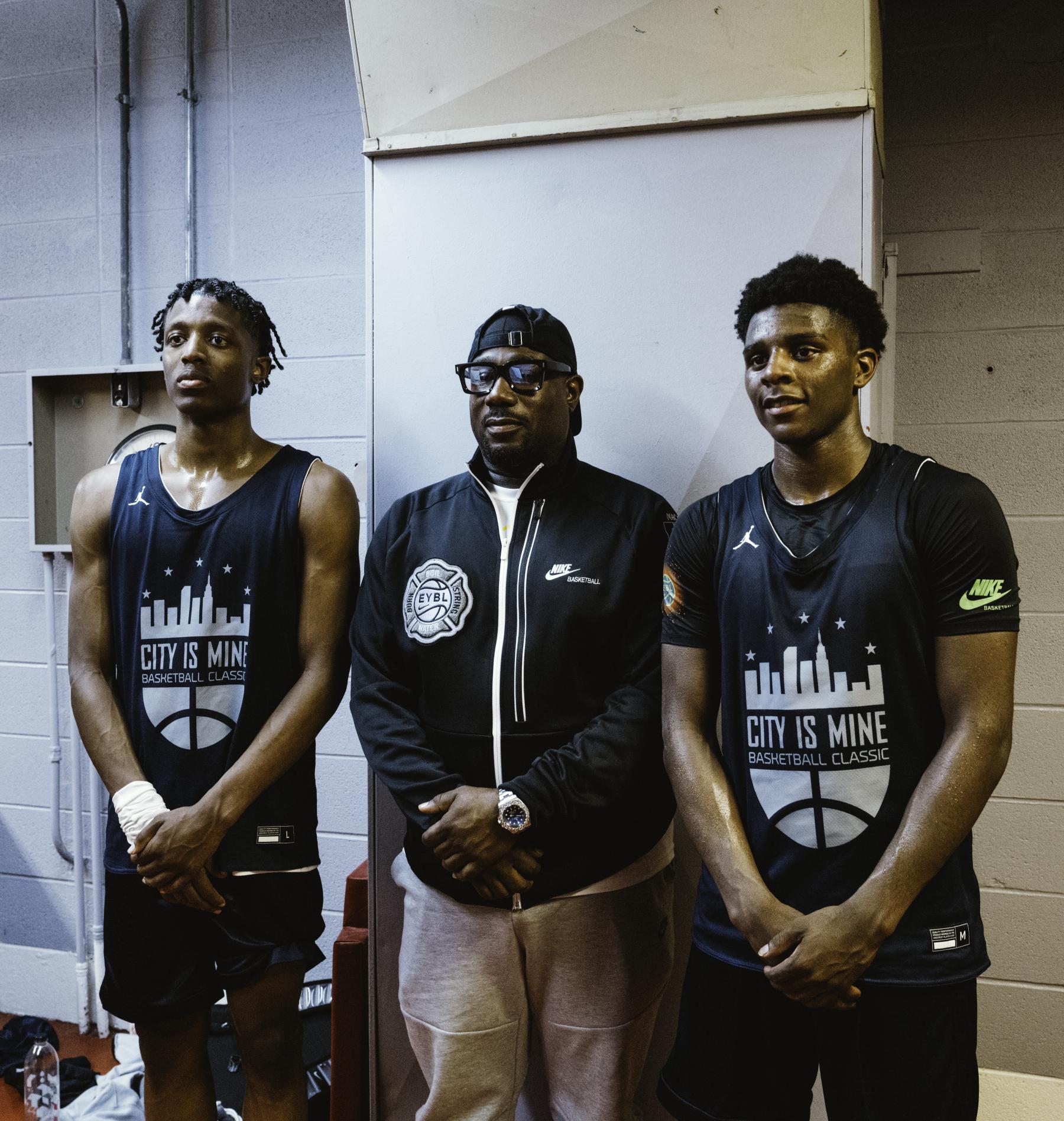 213-17-Markus Burton  (on the right) going to Norte dame Chicago.JPG
